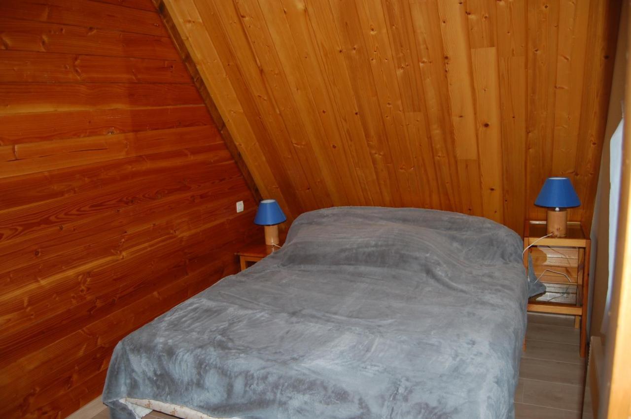 Chalet Les Sorbiers: Pyrenees Retreat with Garden and Ski Access Eyne Exterior photo